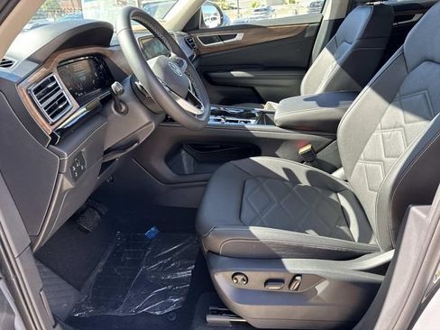 New 2026 Volkswagen Atlas SE image 15