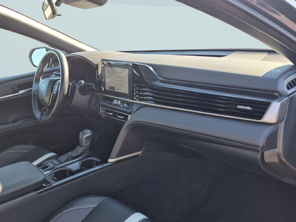 Used 2025 Toyota Camry SE FWD image 27
