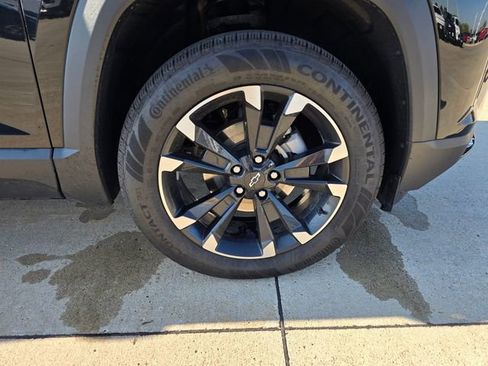 Used 2025 Chevrolet Equinox RS w/ Safety and Technology Package AWD/4WD image 9