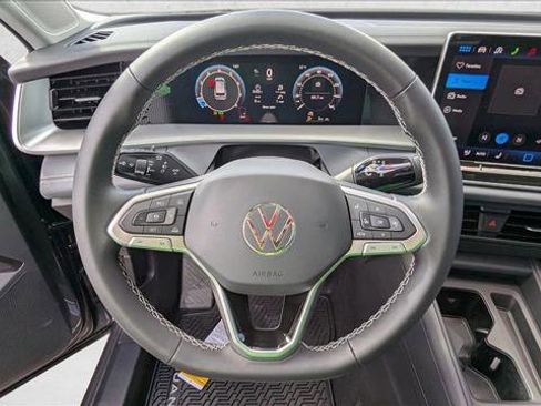 New 2026 Volkswagen Tiguan SE AWD/4WD image 14