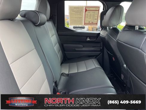 Used 2024 Toyota Tacoma TRD Off-Road image 22