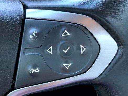 Used 2018 Chevrolet Silverado 1500 LT w/ Texas Edition image 21