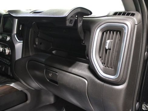 Used 2020 GMC Sierra 3500 SLT w/ SLT Convenience Package image 29