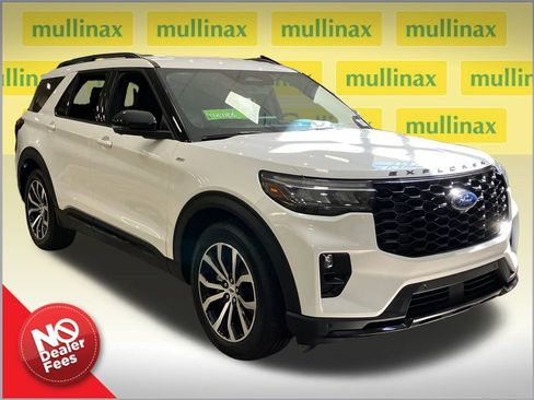 New 2025 Ford Explorer ST-Line w/ Premium Package image 1