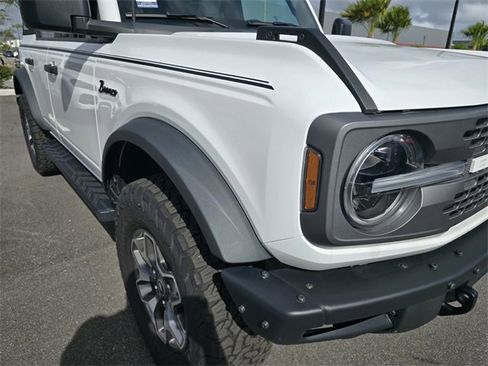 Used 2024 Ford Bronco Badlands image 18