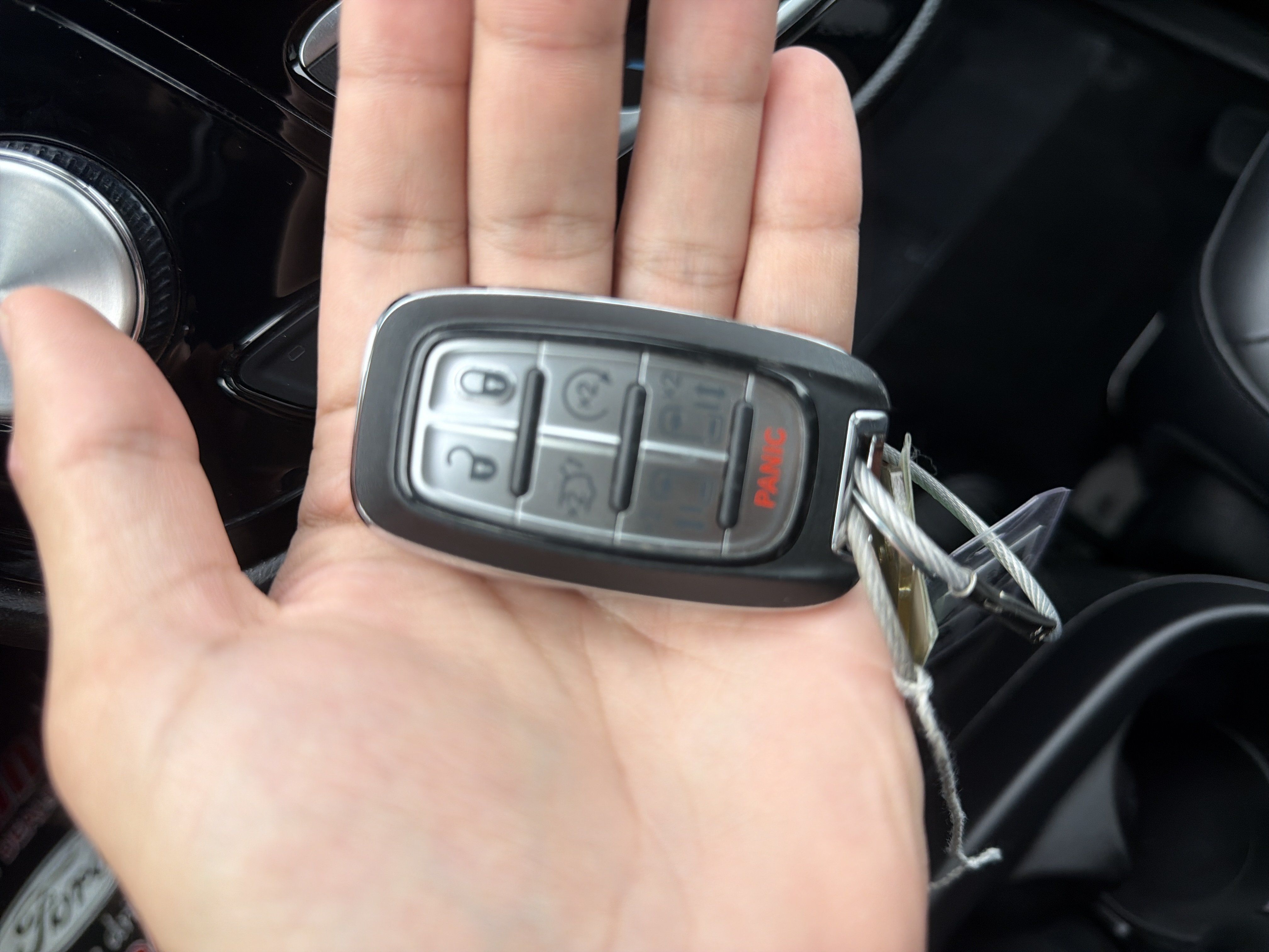 Used 2025 Chrysler Pacifica Select FWD image 14