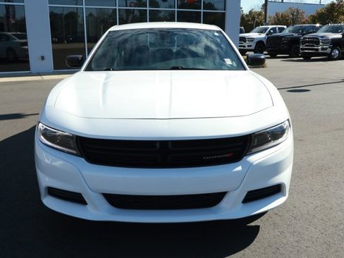 Used 2023 Dodge Charger SXT image 2