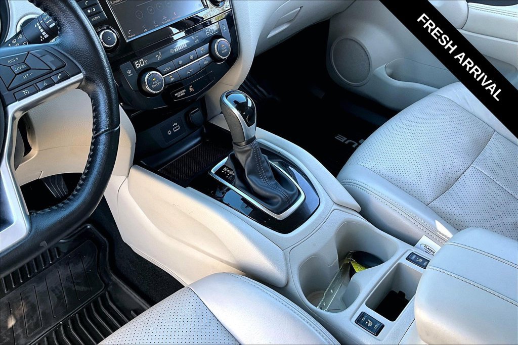 Used 2020 Nissan Rogue Sport SV w/ All-Weather Package FWD image 12
