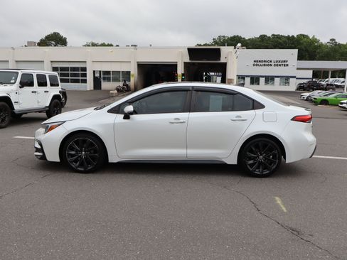 Used 2023 Toyota Corolla XSE FWD image 7