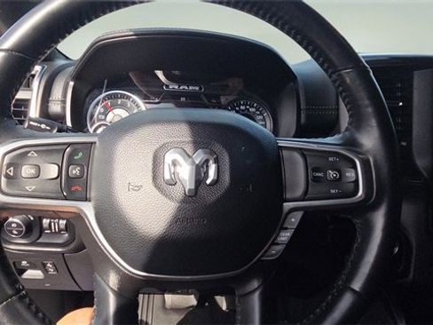 Used 2022 RAM 1500 Laramie w/ Sport Appearance Package image 11