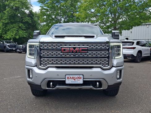 Used 2022 GMC Sierra 3500 Denali w/ Denali Ultimate Package AWD/4WD image 2