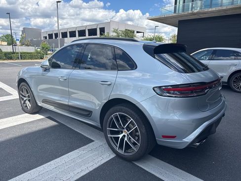 Certified 2023 Porsche Macan AWD/4WD image 3