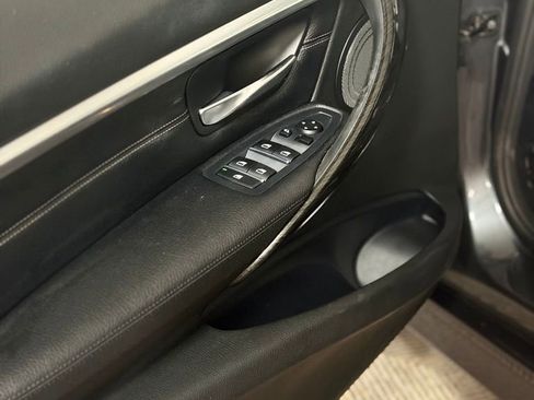 Used 2017 BMW 330e RWD image 9