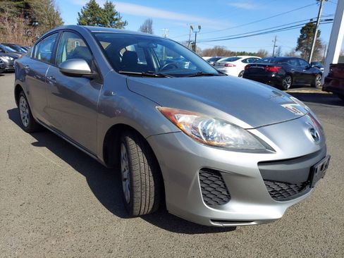 Used 2013 MAZDA MAZDA3 i Sport image 3