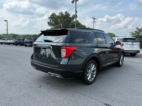 Used 2023 Ford Explorer XLT w/ Equipment Group 202A RWD image 6