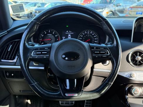Used 2018 Kia Stinger GT image 22
