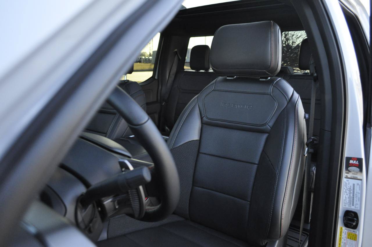 Used 2025 Ford F150 Raptor AWD/4WD image 18