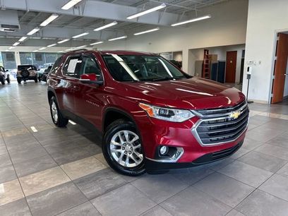 Used 2021 Chevrolet Traverse LT