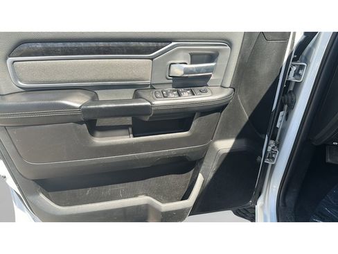 Used 2019 RAM 2500 Big Horn w/ Protection Group AWD/4WD image 11