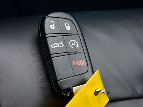 Used 2015 Chrysler 200 C w/ Navigation & Sound Group I image 26