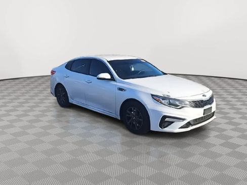 Used 2019 Kia Optima LX image 2