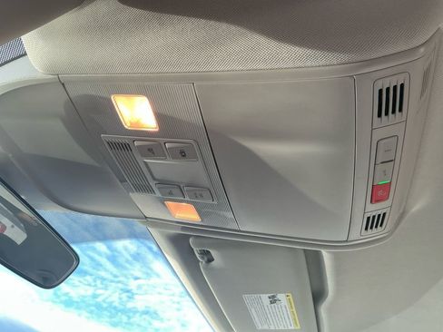 Used 2024 Volkswagen Taos S image 25