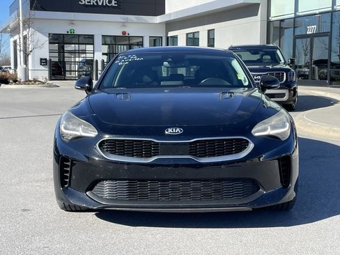 Used 2018 Kia Stinger Premium image 2