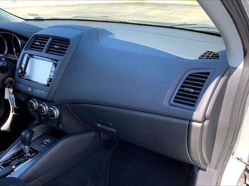 Used 2025 Mitsubishi Outlander Sport ES AWD/4WD image 12