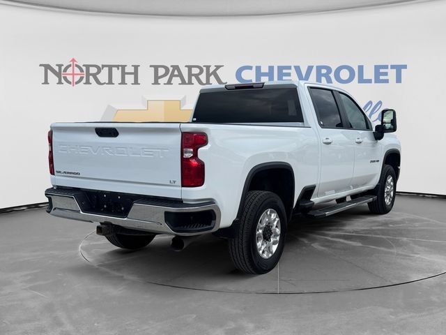 Used 2022 Chevrolet Silverado 2500 LT w/ Convenience Package AWD/4WD image 3