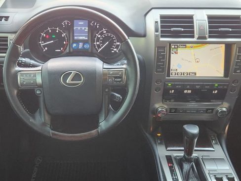 Used 2018 Lexus GX 460 Premium w/ Premium Package AWD/4WD image 28