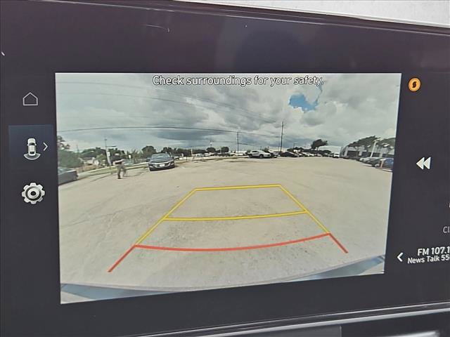 Used 2025 Hyundai Elantra SEL FWD image 14