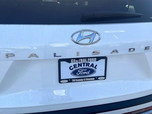 Used 2024 Hyundai Palisade Limited image 8