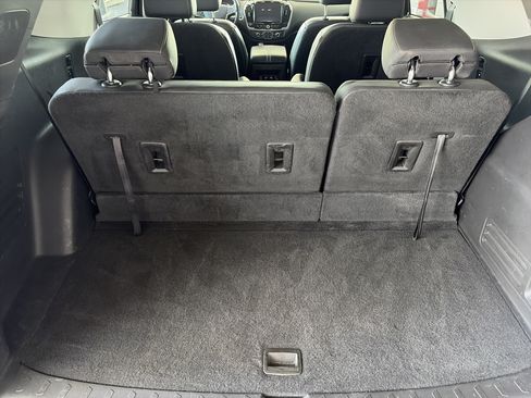 Used 2021 Chevrolet Traverse Premier FWD image 7