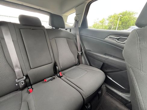 Used 2025 Kia Sportage LX FWD image 36