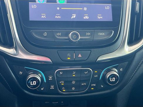 Used 2024 Chevrolet Equinox Premier AWD/4WD image 16