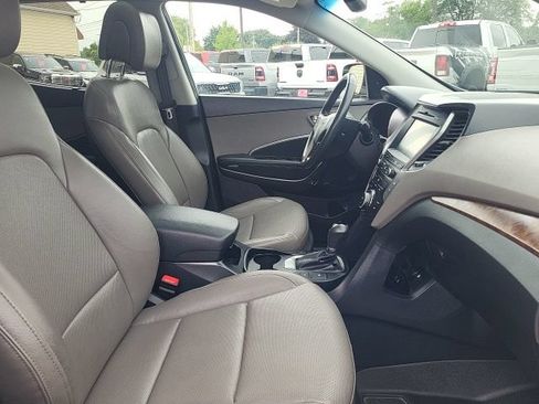 Used 2018 Hyundai Santa Fe Sport w/ 2.4L Tech Package 04 AWD/4WD image 19