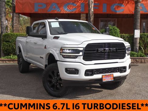 Used 2020 RAM 2500 Laramie w/ Night Edition AWD/4WD image 2