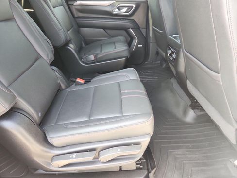 Used 2024 Chevrolet Suburban RST w/ Sport Performance Package AWD/4WD image 2