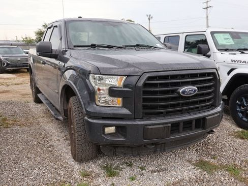 Used 2016 Ford F150 XLT w/ Equipment Group 302A Luxury AWD/4WD image 9