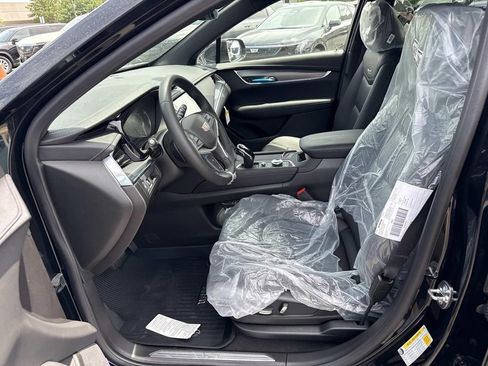 New 2026 Cadillac XT5 Luxury w/ LPO, Floor Liner Package AWD/4WD image 8