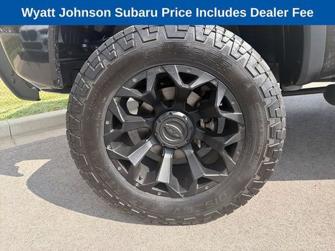 Used 2015 Nissan Titan PRO-4X AWD/4WD image 2