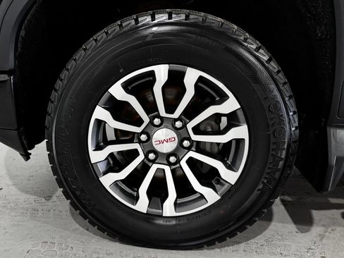 Used 2019 GMC Sierra 1500 AT4 w/ AT4 Premium Package AWD/4WD image 8