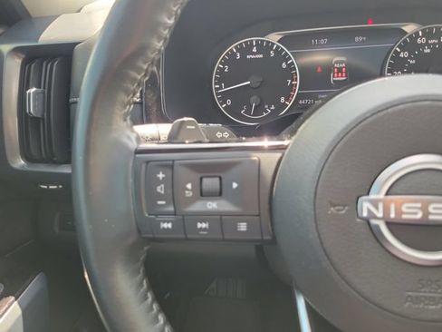 Used 2024 Nissan Pathfinder SL w/ SL Premium Package FWD image 21