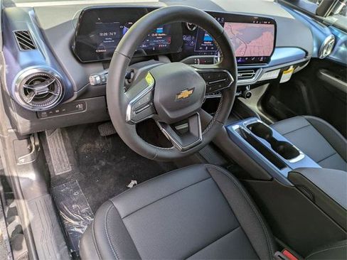 New 2026 Chevrolet Equinox EV LT image 10