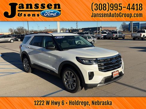 New 2026 Ford Explorer Active w/ Active Comfort Package image 4