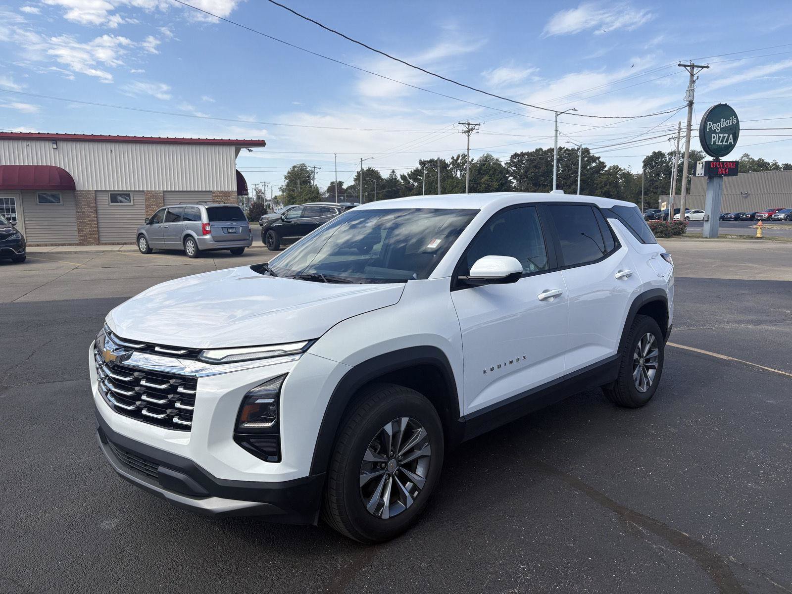 Used 2025 Chevrolet Equinox LT AWD/4WD image 30