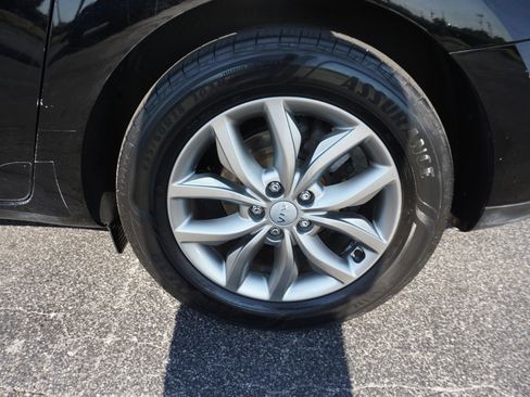 Used 2019 Kia Sedona EX FWD image 27
