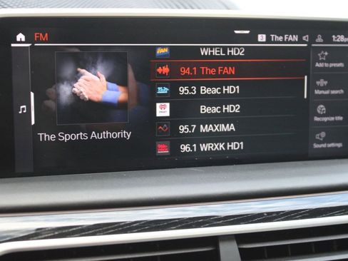 Used 2022 BMW 750i xDrive w/ Luxury Rear Seating Package image 25