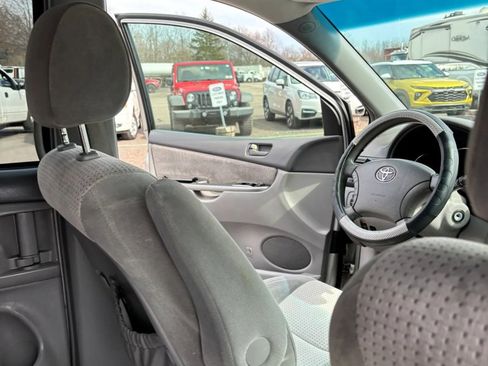 Used 2008 Toyota Sienna LE image 51
