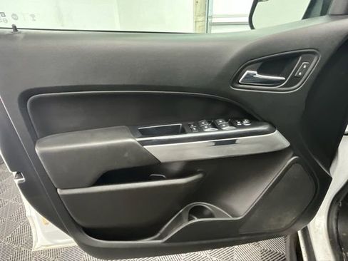 Used 2021 Chevrolet Colorado ZR2 w/ Colorado ZR2 Bison Edition image 15